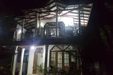 پانسیون Dini Galle