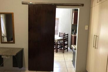 پانسیون Esperance Guesthouse