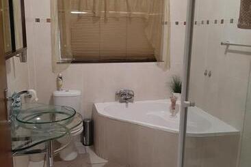 پانسیون Esperance Guesthouse