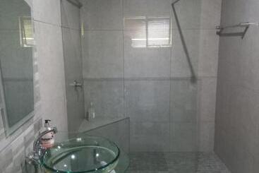پانسیون Esperance Guesthouse