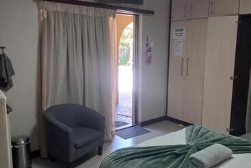 پانسیون Esperance Guesthouse