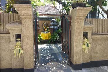 پانسیون Tirta Yoga Inn