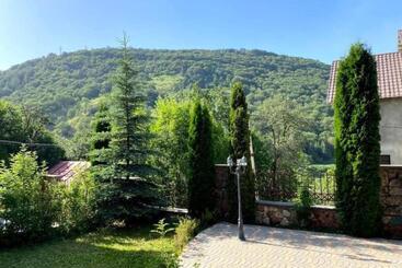 Villadzor Apart