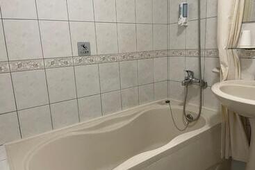 هاستل Yago Inn