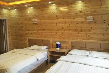 هتل Jinguan Renjia Farm Stay