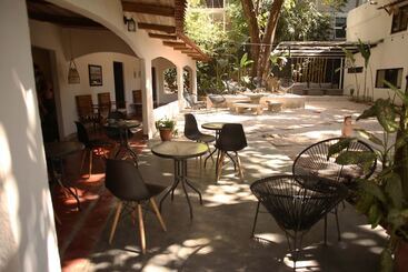 پانسیون Believe Surf & Yoga Lodge Santa Teresa