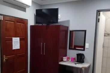 بنسيون Grand Central Guesthouse