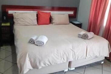 بنسيون Grand Central Guesthouse