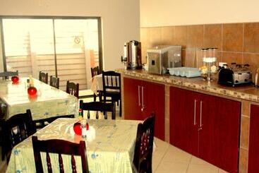 بنسيون Grand Central Guesthouse