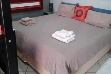 بنسيون Grand Central Guesthouse