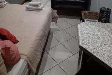 پانسیون Grand Central Guesthouse