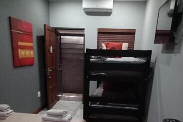 بنسيون Grand Central Guesthouse