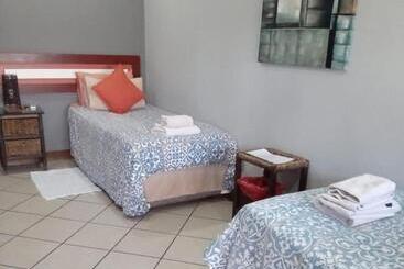 بنسيون Grand Central Guesthouse