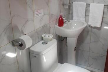 پانسیون Hostal Romy