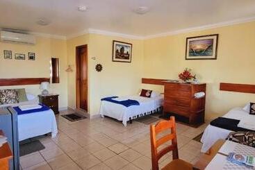 پانسیون Hostal Romy