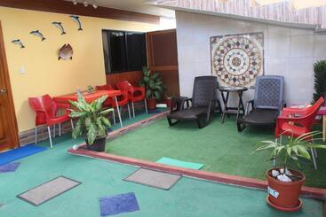 پانسیون Hostal Romy