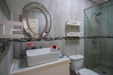 Sea Piton View Apartment  Location, Convenience, Modern Living