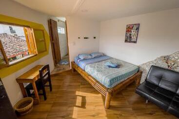 هاستل Hostal Bambu