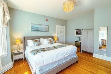 هاستل The Eden Hall Inn