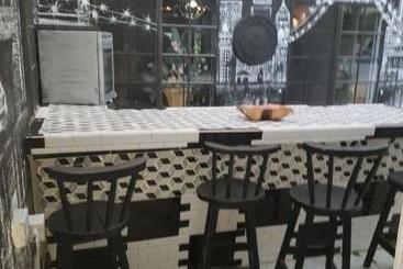 پانسیون Little Savoy Guest House