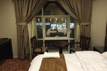 Ashbonh Hotel Suites