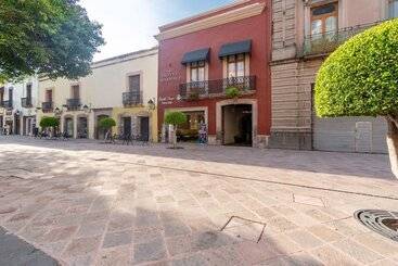 هتل Madero
