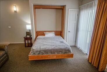 Multi Resorts At Villas At Southgate