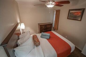 Multi Resorts At Villas At Southgate