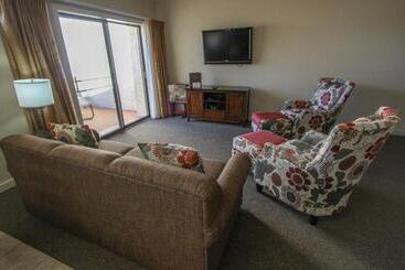 Multi Resorts At Villas At Southgate