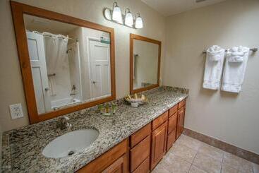 Multi Resorts At Villas At Southgate