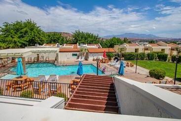 Multi Resorts At Villas At Southgate