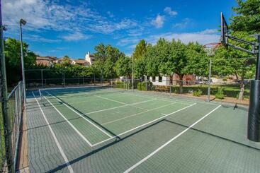 Multi Resorts At Villas At Southgate