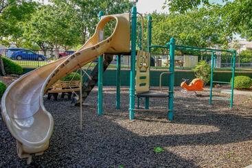 Multi Resorts At Villas At Southgate