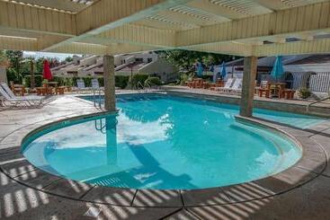 Multi Resorts At Villas At Southgate