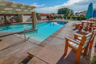 Multi Resorts At Villas At Southgate