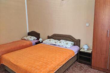 پانسیون Apartments Gvozdenović