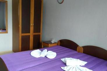 پانسیون Guest House Raffe