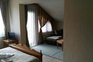 پانسیون Guest House Raffe