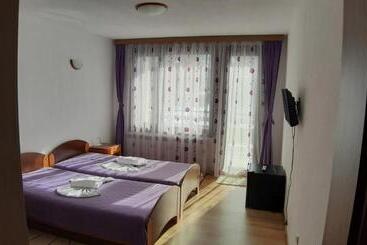پانسیون Guest House Raffe