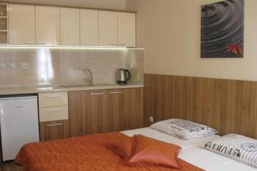 پانسیون Private Rooms Silvia