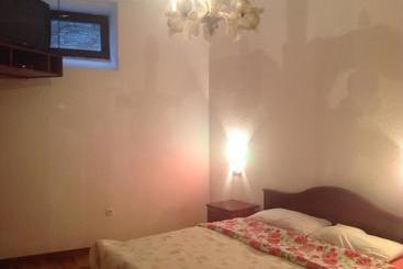 پانسیون Villa Katrina