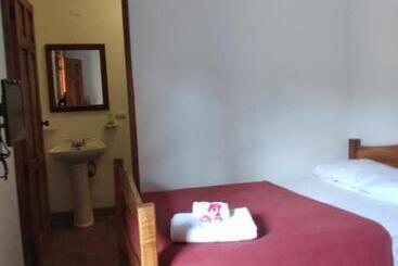 هاستل Backpackers Inn