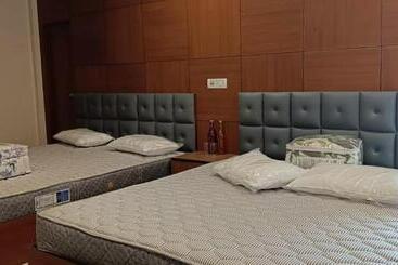 هاستل Cosy Inn