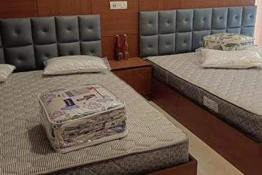 هاستل Cosy Inn