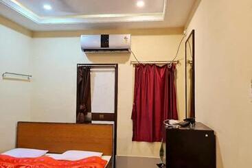 هاستل Cosy Inn