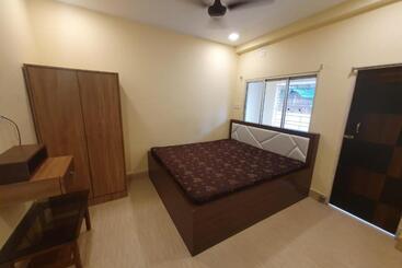 هاستل Cosy Inn