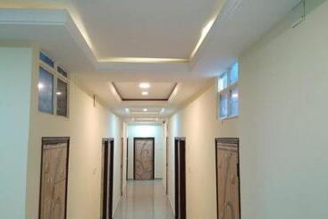 هاستل Cosy Inn