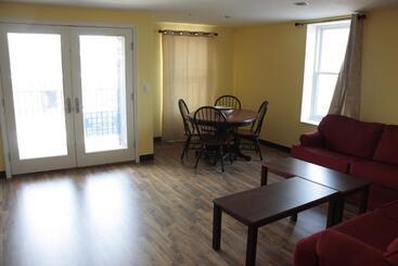 Beach Fantasy Apartment Suites