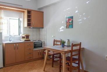 پانسیون Guest House Suga 1