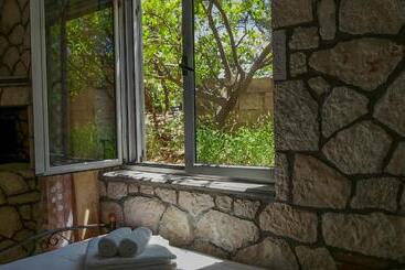 پانسیون Guest House Suga 1